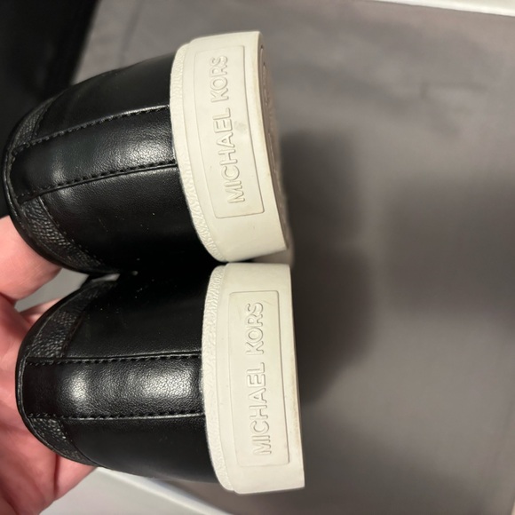 Michael Kors Women's MK Signature Lace-up Black Sneakers - Size 8M - Picture 7 of 8